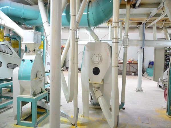 全自動<a href=http://www.gczcqf.cn/product/6/ target=_blank class=infotextkey>玉米加工設(shè)備</a>